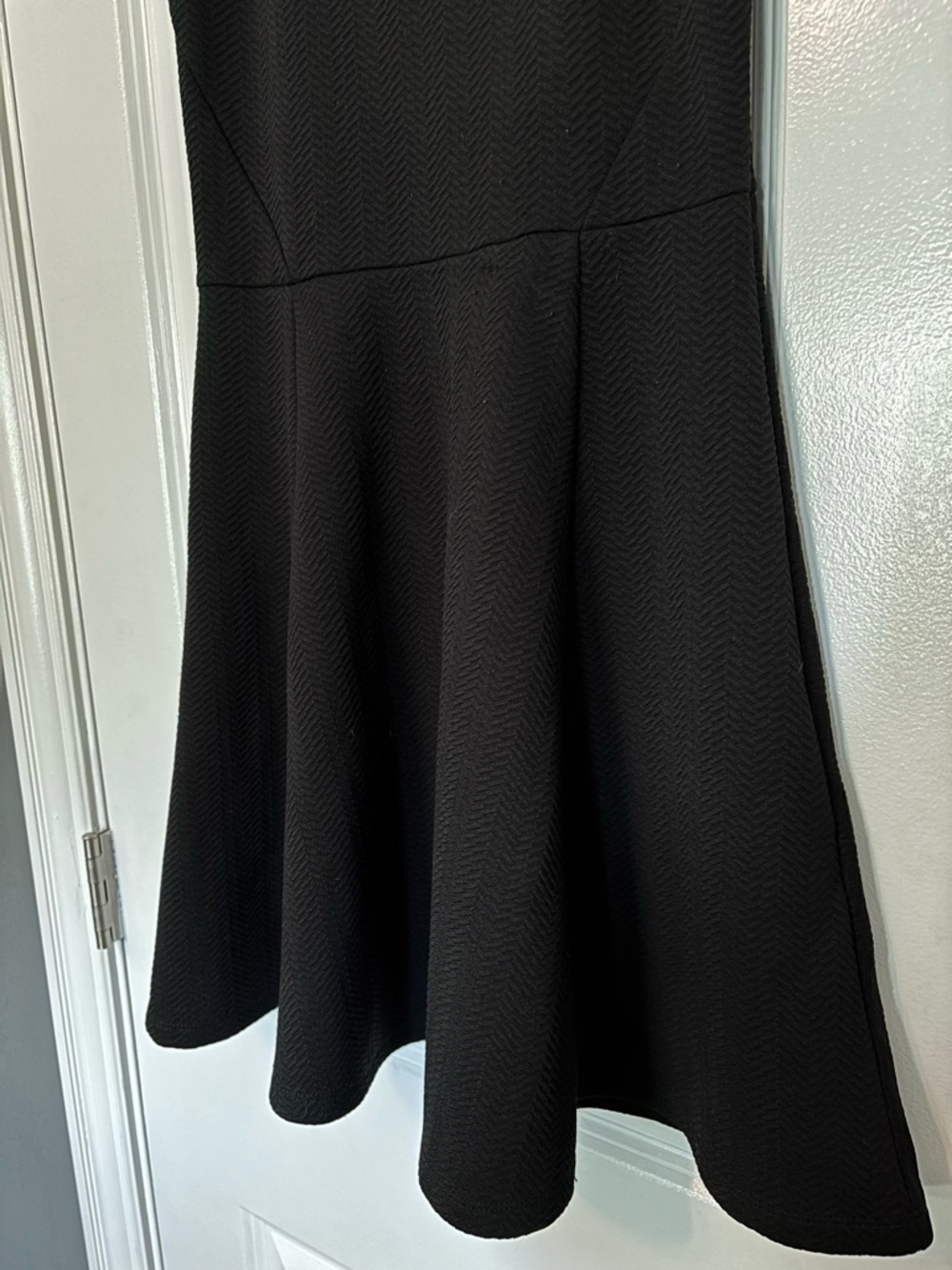 H&M Divided Black Sleeveless Fit-and-Flare Dress size 4 chevron texture - Picture 4 of 9